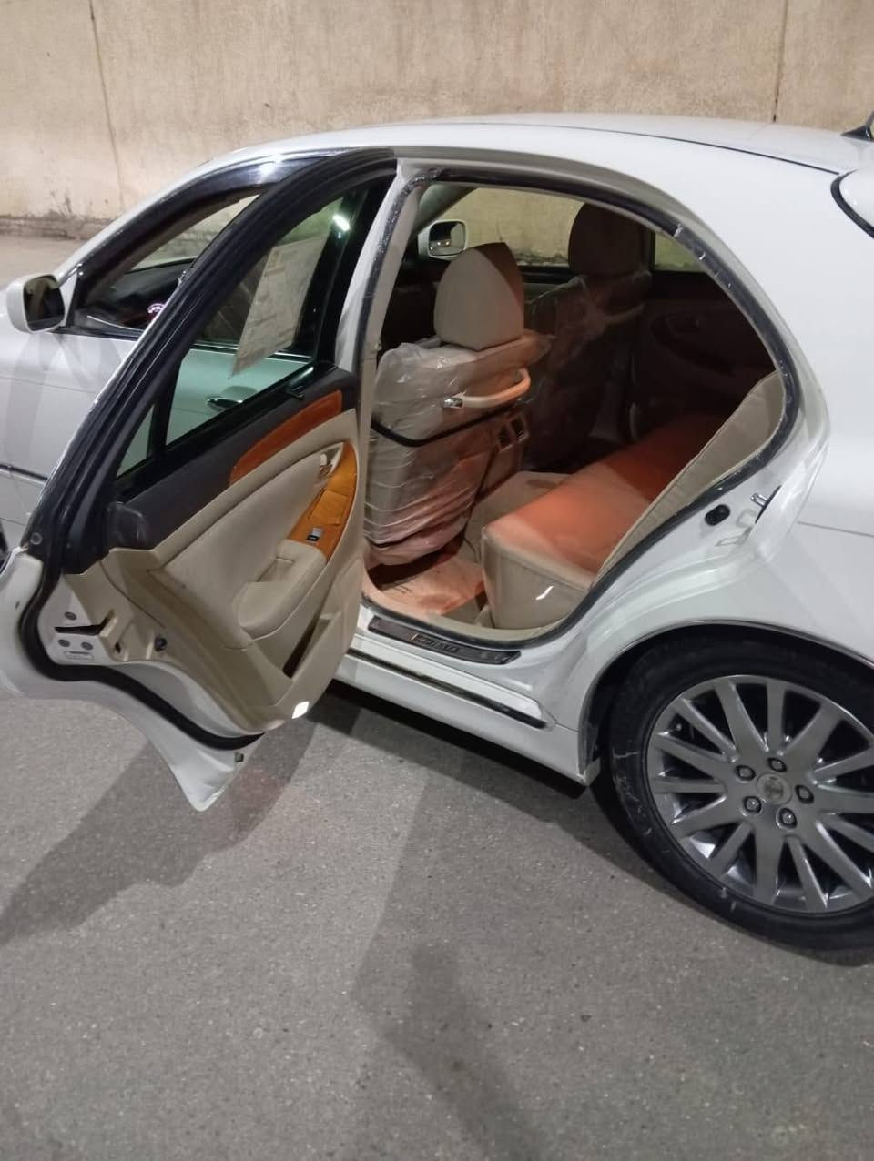 السلام عليكم ورحمة الله وبركاته ماجستا 2005 كصه قماره والباقي كفاله عامه 3 قطع تبريد وثلاجه محرك 8 سلندر حساسات كهربائي منضومتين غاز وبانزين مكانها ذي قار قضاء الغراف السعر 165 وبيها مجال سياره خير من الله للتواصل ***********
