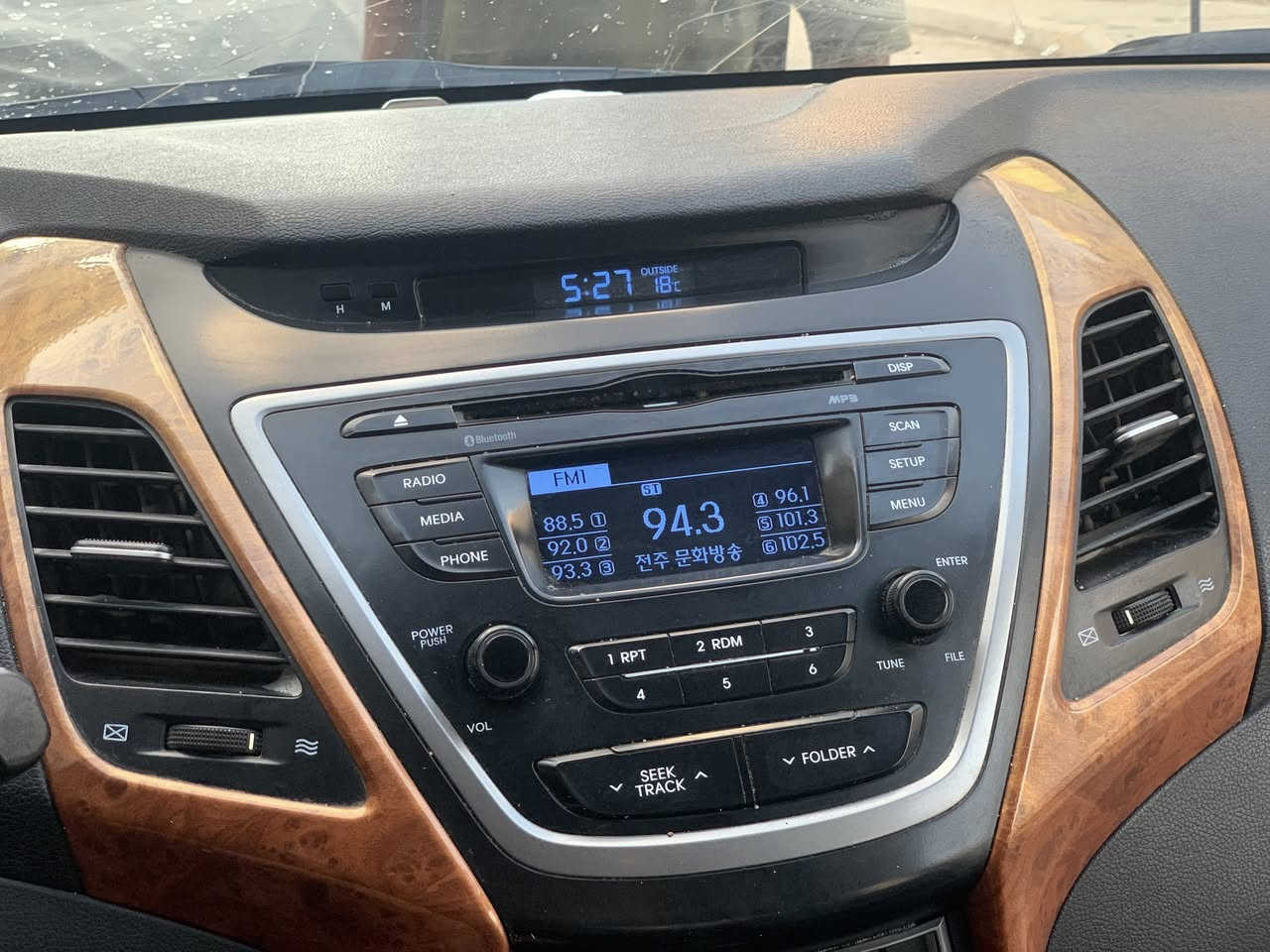 سلام عليكم  النترا  افانتي مديل 2015 محرك 1600 كفاله عامه ماعدا قطعة صبغ بلجاملغ
سياره نضيفه ما ذب عليه برغي ما تفتح بيها كبل للشارع سعر 103 وبيها مجال  هذا رقمي ***********
