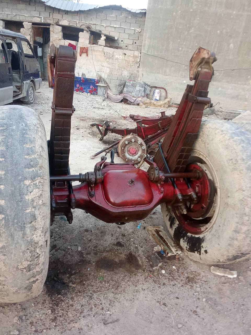 لبيع قراض مان اكسن سبرنكات مال اغجم 80 بلادي فريدكسن مال مان 82 جعمقه مال مان  كير 25 مال مان *********** مكاني بغداد ابو غريب تانكي 360 لتر  كاردن مان تك كل من سعره
