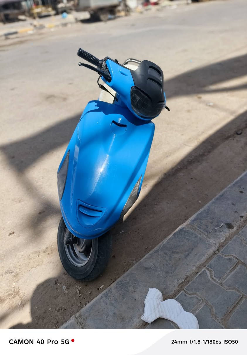 دراجه للبيع حاويه شرط انطيك مال وكيل قبل 4 اشهر نازله    مكينه ماتنسمع شرط تجي اشغلها كدامك ماتسمع صوت مكينه دراجه  كفاله من البرغي   مامفتوحه  مكاني نجف عسكري كبل *********** سعرها475 وبيها مجال بسيط كلش دراجه كلها بلاديه     بيها نقص فقط جك نص  ودكمه مال اشاير  دراجه كلها شغاله   من طول لطول نص نكره سلف بكل وقت
