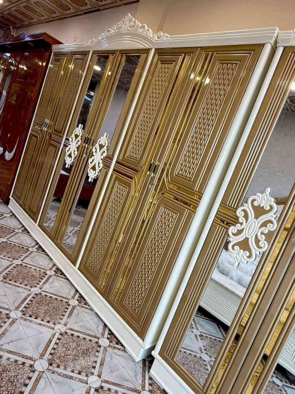 يعلن معمل ومعرض الجشعمي 
عن #عروض وتخفيضات ع اسعار غرف النوم 🤩🤩
نقدم ارقه واجمل موديلات غرف النوم 🥰🥰
المنشور يحتوي ع اكثر من ١٥ موديل غرفه نوم 
ادخل ع الصفحه وشوفه الموديلات التعجبك واحنه بل الخدمه
الاسعار حسب الموديل وحسب لون الصبغ 
غرف زان مسرح #  # غرفه توج #غرف ديوان
نشتغل حسب طلب الزبون 
نجارة الجشعمي متخصصه في صناعه الاثاث العراقي 
غرف نوم # بوفيات # جرابي اطفال # كناتير مفرده 
العنوان #الرمادي التأميم شارع 
المشاتل قرب ركن المدينه   
للاستفسار ***********واتساب
