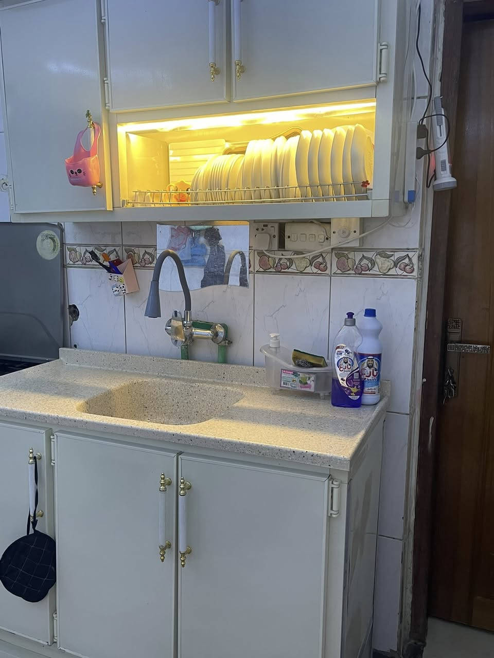 سنك مع ملحق قياس متر وعشرين 
تسگام اخذته ب٢٧٥،٠٠٠ اريده ب١٥٠،٠٠٠ نظيف 
فقط فطر بالحوض مثل ما موضح بالصورة بدون تسريب للمي 
مكاني الكرادة 
‭٠٧٨٦ ٤٩٥ ١٥٤٥‬
