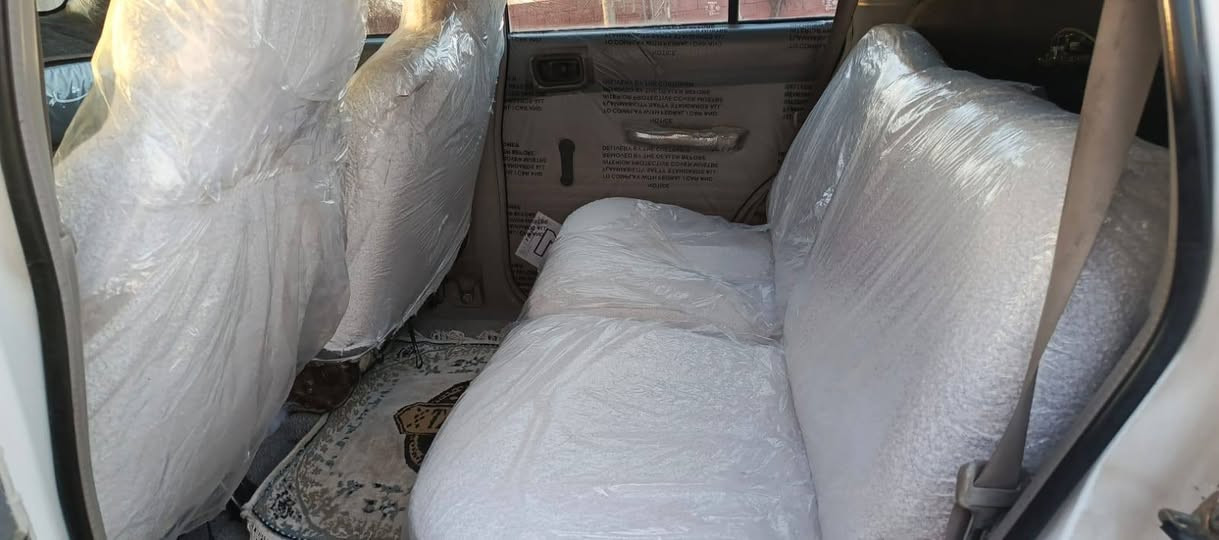 نیسان پاتڕۆڵ مۆدێل 2002 ناوسپی ئاڕمی پلاستیکی سلێمانی گێڕو مەکینەو ئەکسلوو دەبڵ ئەکسلی بەشەرت سەریارەکە کامل بۆیاخە بەڵام بەس یەک شانی پێشی لای سەکنو چەمەلەقی سەکنی پێوەیەتی چوار تایەی تازەی لەسەرە پاتری تازە ڕۆنی تازە گۆڕاوە لاسیک گایدی تازە گۆڕاوە پێشو دوای چرکەی تیا نیە غازوو بەنزینە هەردوو تەنکیە بیلادیە کەی لەسەر ماوەو تەوافەو دەبڵ تەنکی ئیش دەکات ناوکێچو کارە بای هەموی ئیش دەکات تکایە بەس جوابی تەلەفون ئەیەمەوە لەگەڵ ڕێزم ***********
*********** السليمانية, العراق
