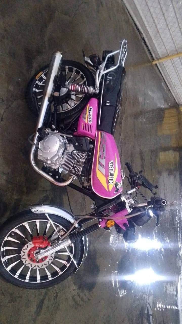 سلام عليكم ايراني البيع 2025كفاله عامه دراجه احله من الصور مكاني التاجي دشبول شغال  ب860وبيه مجال لاستفسار ***********
