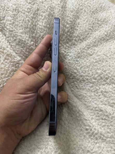 ايفون 13 برو ماكس
ذاكره 256
بطاريه 91 قطعه اصليه من ابل
 مبدل شاشه بصمه الوجه شغال السِعر 450 الف
***********
***********
