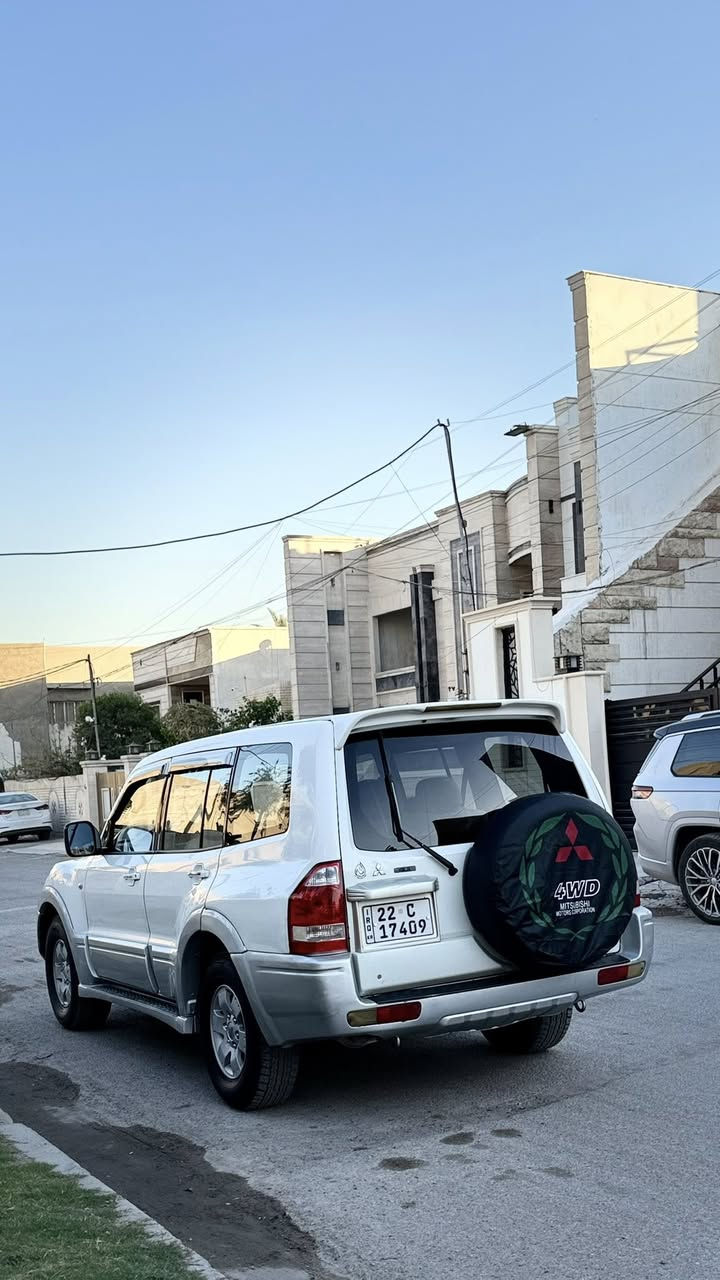 السلام عليكم باجيرو2006خليجي لون ابيض صدفي مكفوله من حادث بيه فقط صبغ باب خلفي يم اسبير على كد شبرين وباقي سياره مكفول من صبغ وتبديل مكينه كير خير من الله مبيه اي نقص سياره جديده جدا مواصفات7راكب3قطع تبريد مكينه3000فورويل لايت زنون ريمونت سويج مري شفط5ويلكب صدر الامامي وخلفي جديد تخم تاير جديد تبريد ثلج شاشه كامره حساس خلفي اسبير تعليك رقم الاربيل باسمي سنويه وهزه وبراد كله جديد تحويل ثاني يوم مكان سياره بغداد المشتل رايده90ورقه مال بيع***********
