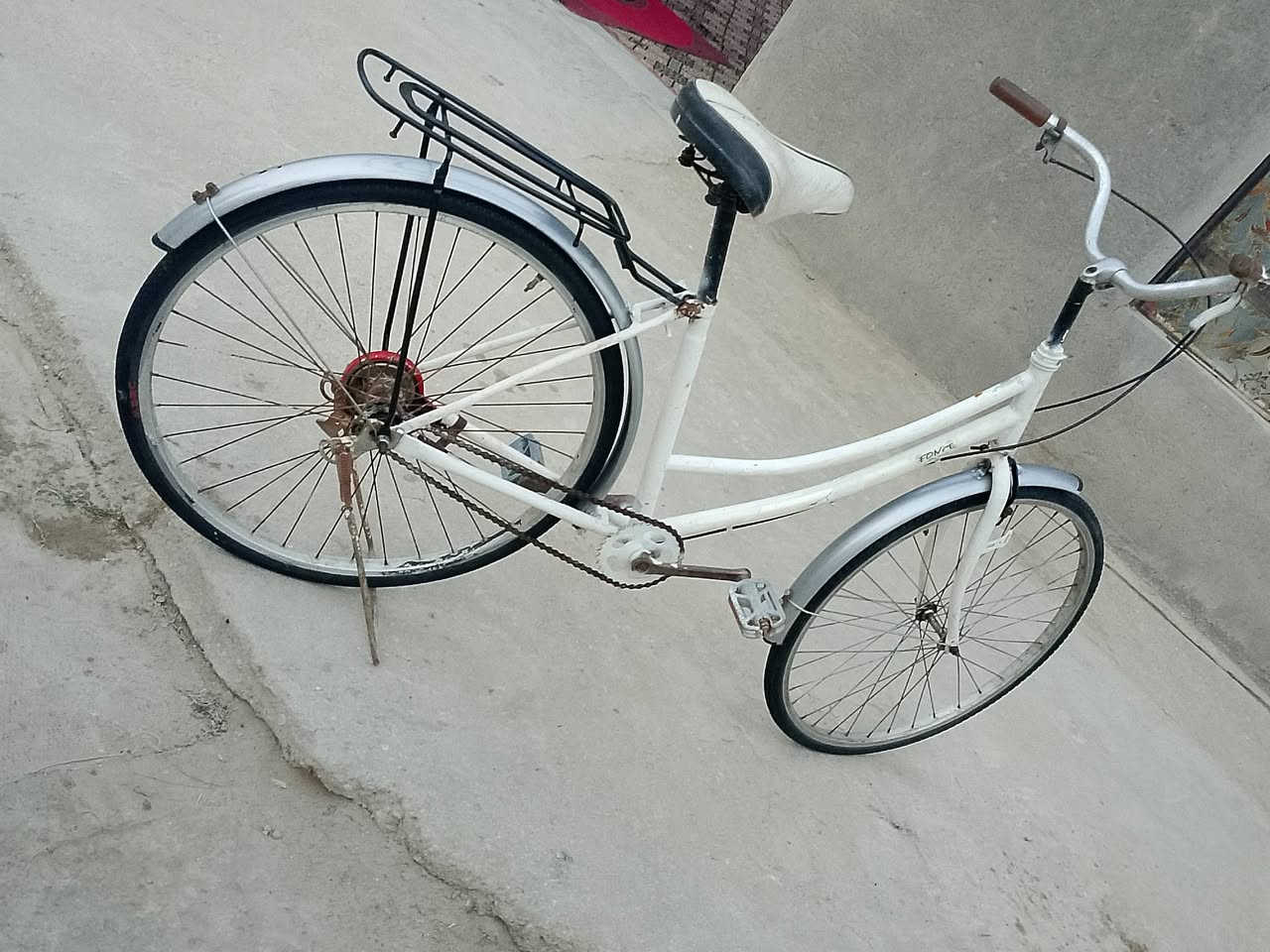 سلام عليكم باسكل للبيع نضافه فول حجي 26 السعر 65 اوبي مجال للشراي عنواني السماوه قضاء الوركاء للاتصال على الرقم:*********** يوجد واتساب
