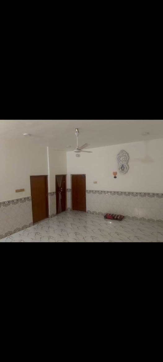 بيت زراعي 200متر بناء جديد 3 غرف -صالة -مطبخ خارجي +ديوانية 9 متر ركن حي العسكري يم المدرسة الصينية السعر خابر ونشاء الله خير ***********

