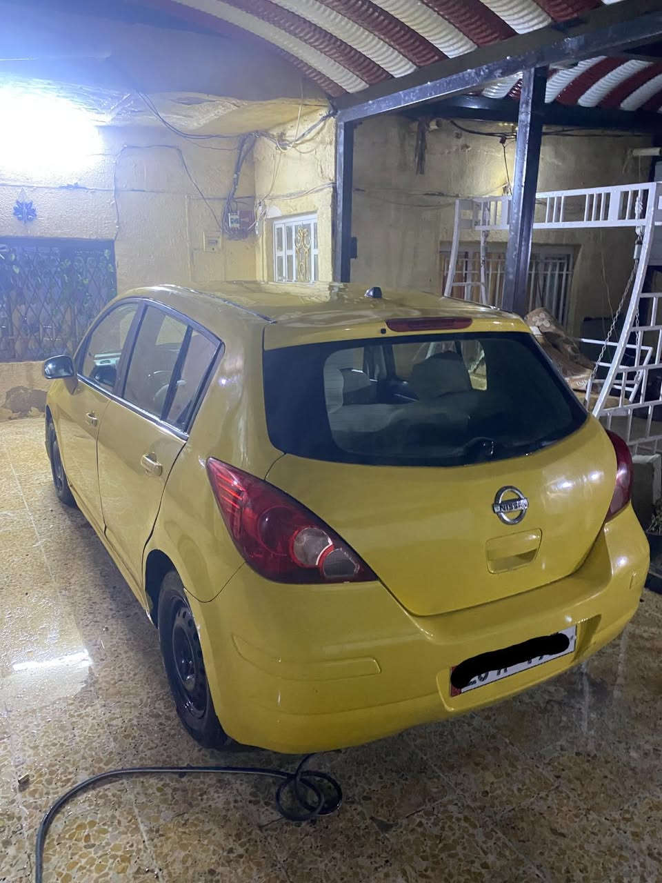 سلام عليكم سياره نيسان  افيرسه مديل٢٠٠٧ رقم تجف مكان سعر ٦٠ ورقه الكوت رقم الهاتف***********
