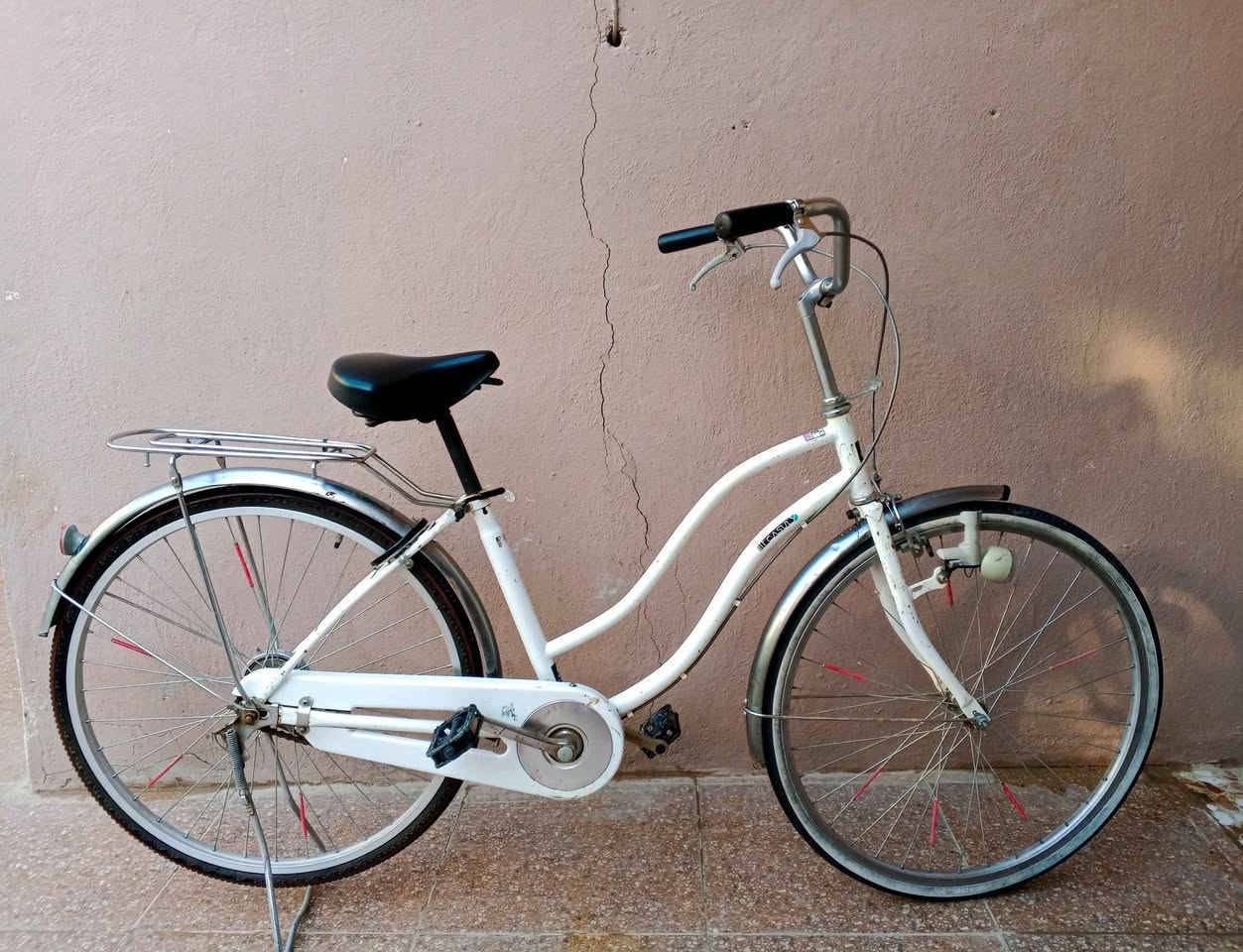 🚴 للبيع باسكل بحالة ممتازة جداً
• مستعمل لمدة 3 أشهر فقط • نظيف ومحافظ عليه وما يحتاج أي تصليح • الاستخدام خفيف وحالته مثل الجديد 
•المكان قضاء الشامية 
• السعر: 90 ألف دينار (قابل للتفاوض بالمعقول)
للمهتمين راسلوني على الخاص.


**إذا كنت صاحب هذا الإعلان وتريد حذفه لأي سبب، رجاءا أرسل رسالة إلى الدعم الفني**