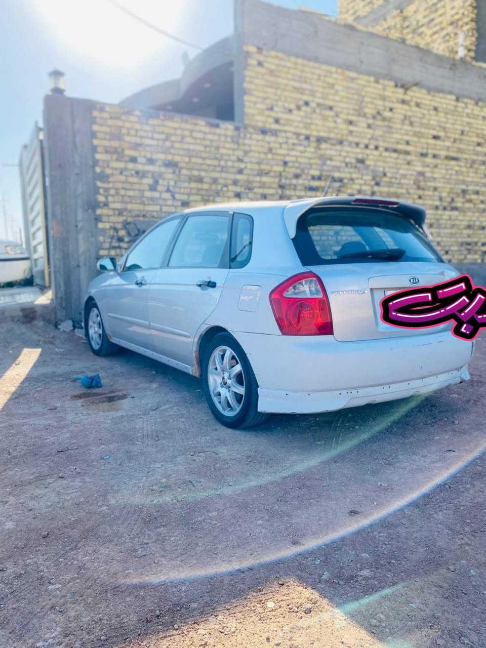 كيااسبكترا هاش باك موديل 2005 محرك2000 السعر 45 وارد كير اوتوماتيك محرك جاهزات لون سلفري تبريد تدفئة تخم تاير نظام اي بي اس مثبت سرعه فتحه سقف رقم نجف صدامي اخوان السياره بسم شركه او صاحب الشركه ميقبل يجي يحول ملكيه السياره معامله كامله هزه او ملسق وصلته البصمه اوعندي وكاله ام باركود من صاحب الشركه (ابيع كوم حديد ) انت او شطارتك او ترتيبك ويا معقب او محامي روح حول واني جاهز وياك اكفلك فقط  من كص (وبيع كوم حديد )الي يعجبه اهلا وسهلا بي والي مايعجبه ينورنه ابكلمه طيبه الله يرحم والديكم   عنوان نجف ملاحظه (السياره مو ادوات اصوليه لامطلوبه ولابيه مشكله فقط صاحب الشركه مايجي يحول )***********
 ***********
