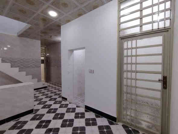 دار للبيع المساحة 80متر مع كافه خدمات تبليط ماء كهرباء طابو زراعي سند 25اقرار محكمه تنازل بسم المشتري قريبه للشارع العام مقابل ملحق قريه الغدير السعر 25مع المجال اتصل ***********
