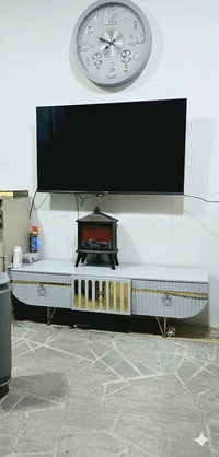 ميز بلازما • نظيف ١٠٠٪ • حي البكر