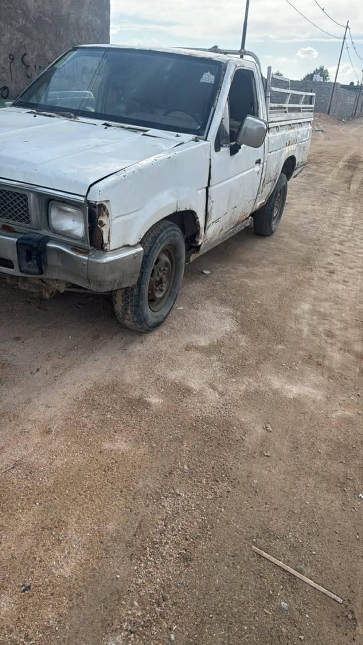 سلام عليكم
نيسان٨٩ رقم انبار شواصي مكفوله سياره شغاله 
كوم حديد// مكان نجف// سنويه اصليه سعر ٩ الاتصال ***********
