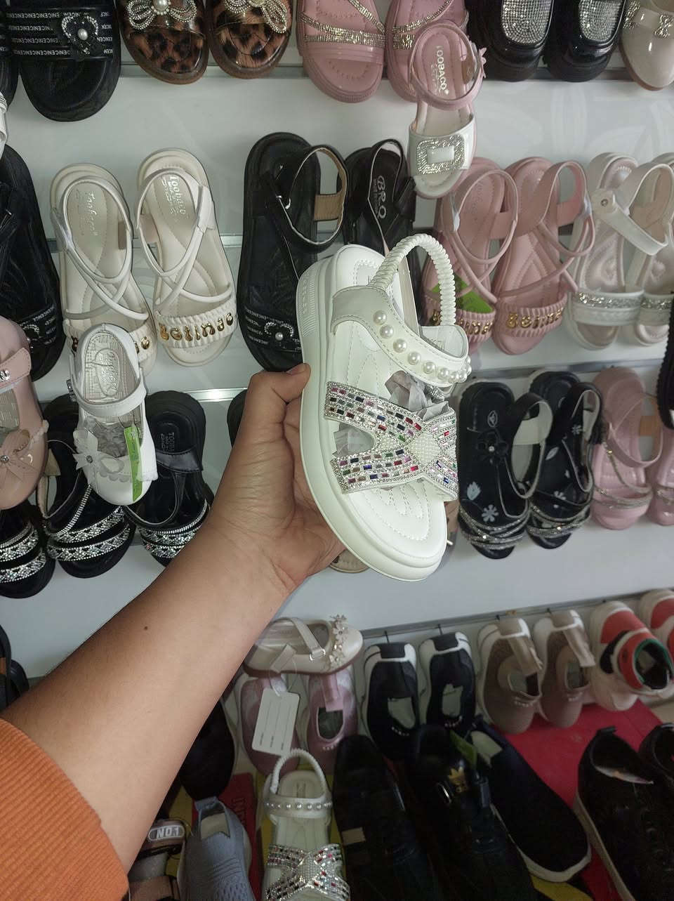 ✨ وصول وجبة جديدة ✨
صندل بناتي فول راحة 👡
طبي درجة أولى – مريح للبس اليومي 💖

📏 القياسات: من 30 إلى 36
🎨 الألوان: موضحة بالصور وبأحدث الموديلات

دلعي طفلتك بأناقة وراحة بنفس الوقت 🌸

📍 محل كرار باجي للأحذية
العنوان: كوت حي الزهراء قرب مركز الخلود

📲 لا تفوتون الفرصة… الكمية محدودة! #تفاعلكم_يساعدنا_على_الاستمرار #اكشن #homemade #اكسبلور #الشعبالصينيمالهحل #اكسبلور_ضيفونا #ترانشوز_نسائي #مدارس #الزهراء #تسوق #سليبرات_نسائية #سليبرات_نسائية #تابعوا_لتستمتعوا #مابيه_حيل_اخلي_هاشتاكات #اضافه #بناتي #لايك #تفاعل #اضافه #عروض #ترانشوز #صعدوني #سعاده #أحذية_نسائية


**إذا كنت صاحب هذا الإعلان وتريد حذفه لأي سبب، رجاءا أرسل رسالة إلى الدعم الفني**