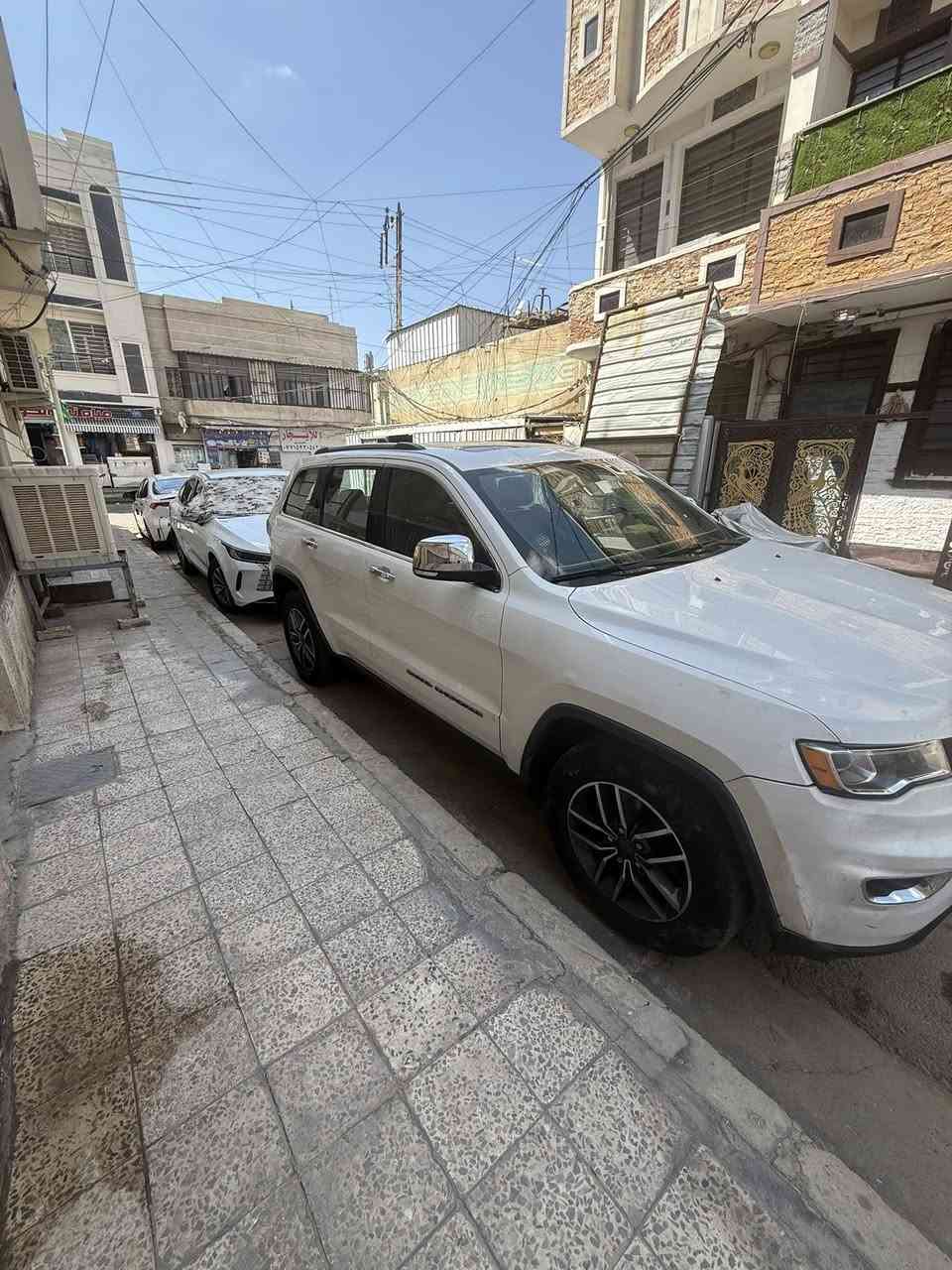 سلام عليكم جيب لاريدو موديل 2020كامله بدون نواقص حادثه جاملغ جهة السايق او باب السايق جاملغ امبدل او مصبوغ الباب امبدل بدون صبغ سعره 25 بيه مجال ***********
