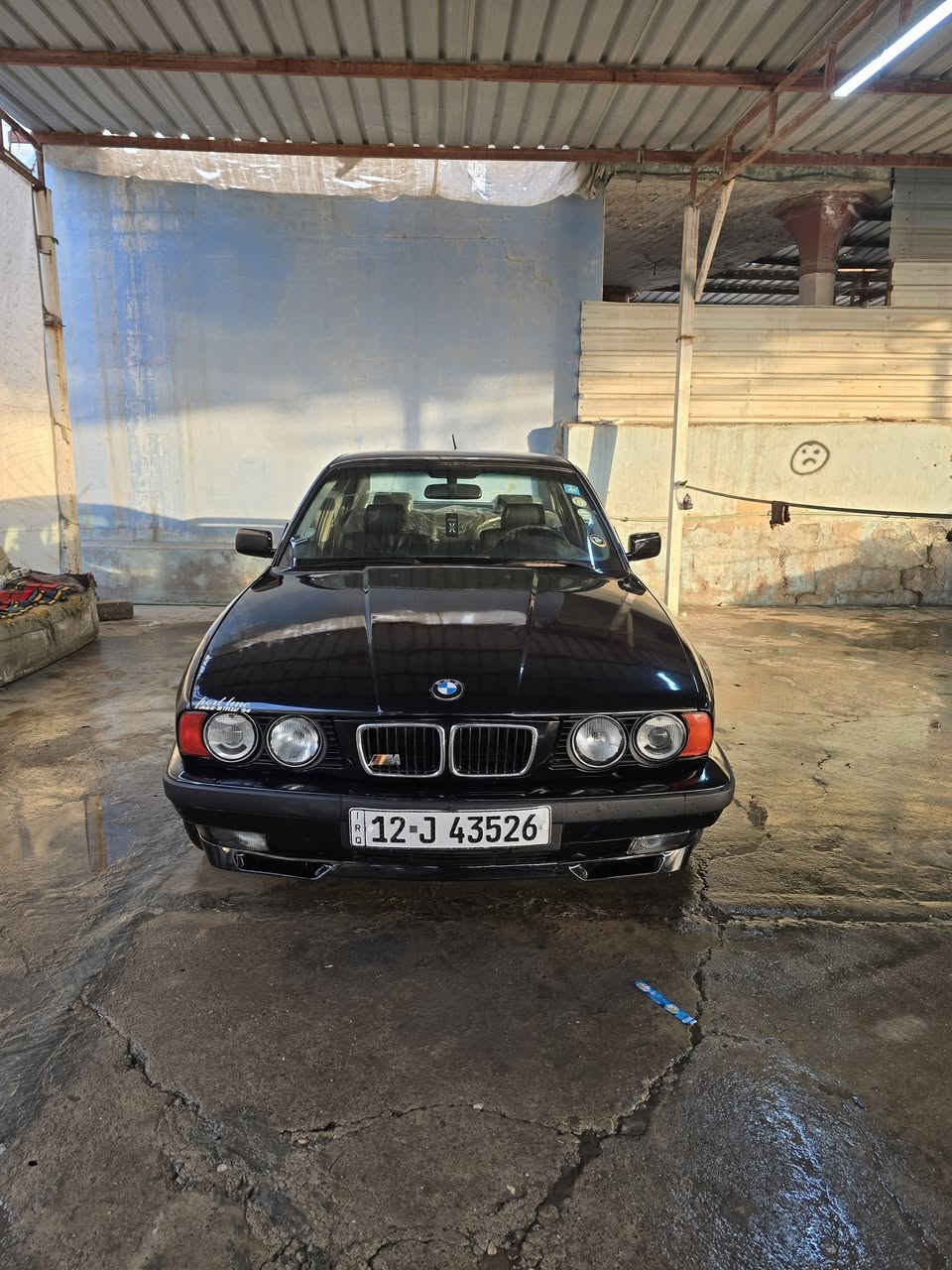 سلام عليكم بيم محرك كبس520  وكير عادي  سعرها 45 ويرهم مراوس حسب موديل 1991 طخم أمامي وخلفي نضيف طخم تاير ماصارلها اسبوع شدها سنويه (بسمي) تريد وكله او تحويل  صبغ عام جماعيه وبيها طخا بجملغ خلف السائق تبريد بيها بس مو شغال مكان سياره برطله سعرها 45 هذا رقمي 
***********
***********
