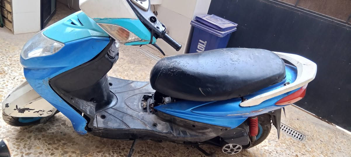 السلام عليكم دراجة سكنس فحل نوزل للبيع دراجة تاخذها كوم حديد السعر 250الف مكاني بغداد الزعفرانية *********** التواصل
