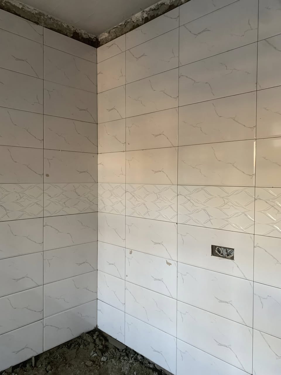 السلام عليكم
كادر سيرميك جدار و ارضي 

شغل هندسي 

ملتزمين بل عمل 

تحب خاص او عل رقم 

***********
