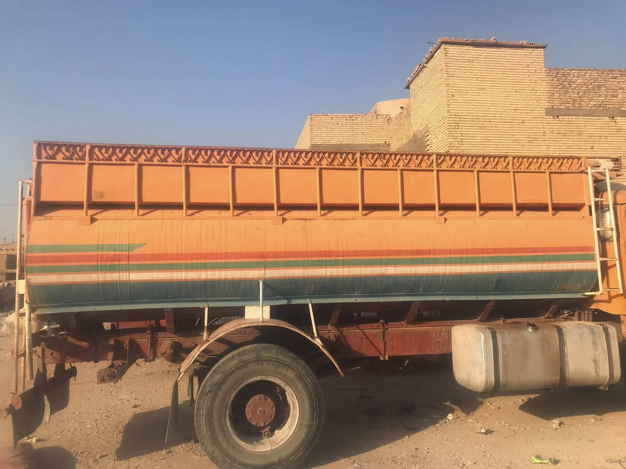تانكي قجمه للبيع حديد ابيض نضيف
السعر 5 ملاين وبي مجال ***********
