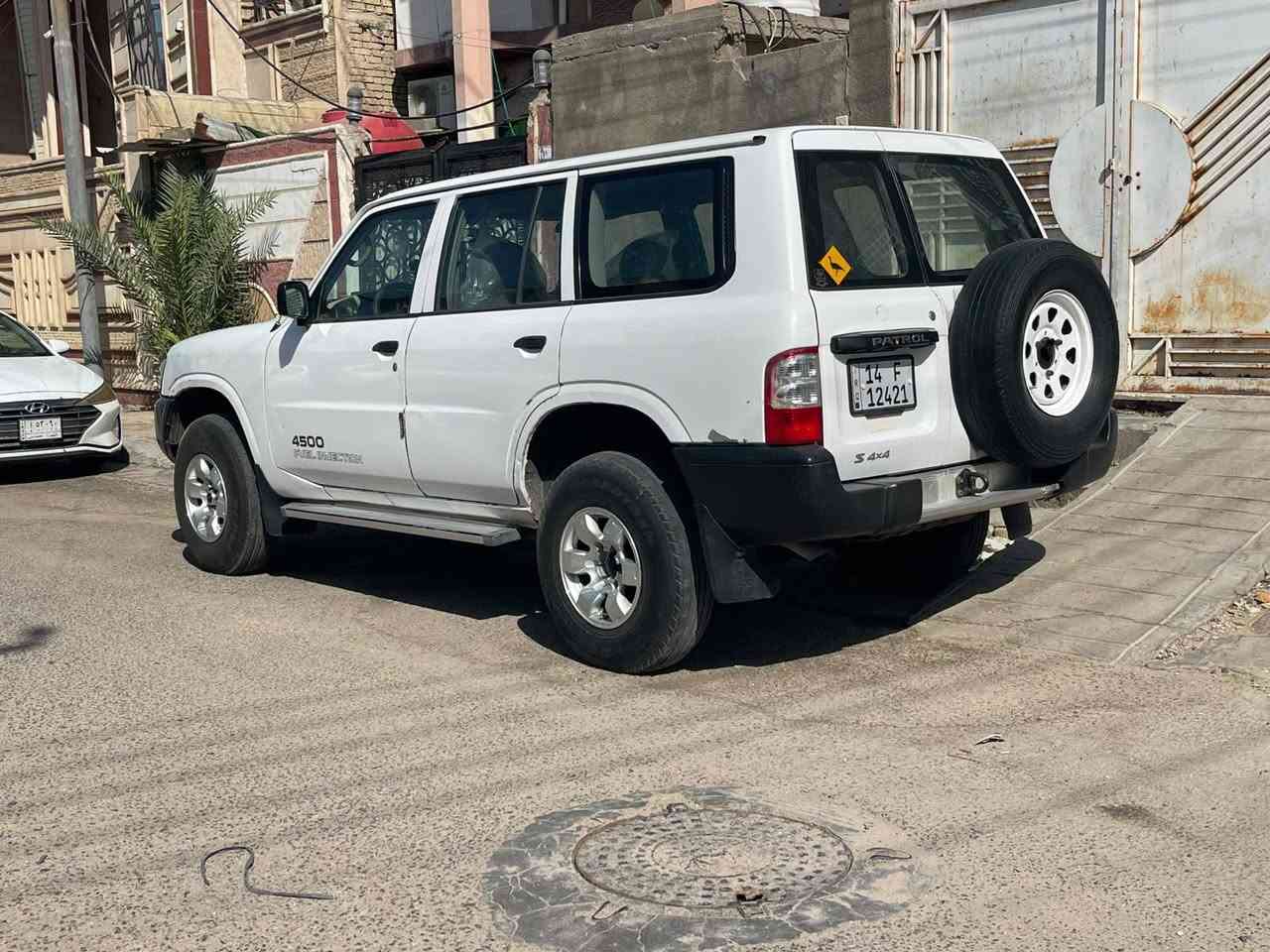 نيسان باترول كابريتر محرك 4500 كير عادي رقم بصره سنوية ل 2030 كير مكينه تبريد شغالات تخم تاير شاهين جديد مركب عليها قواعد حماية شاصي مقاعد جلد مدوشمه تكايتين  كراسي خلفيات موجوده مكان السيارة البصرة *********** مكلف بنشر
