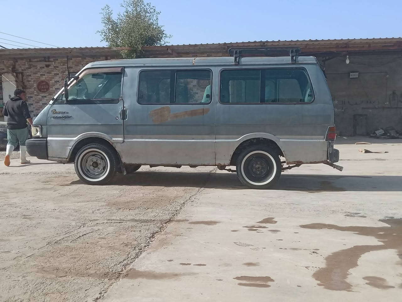 السلام عليكم كيه بسته للبيع موديل 1993 سياره خير من الله كير محرك  ٣٠٠ مال بريجو  تخم تاير جديد رقمها بغداد  تريد وكاله تريد تحويل   السعر ٢٣ وبيها مجال  مكان الديوانيه قضاء الشاميه للاستفسار الاتصال على الرقم ***********
