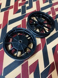 متواجد • خاص