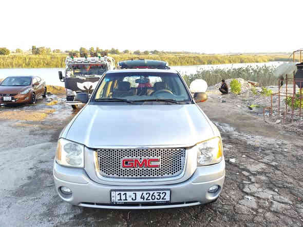 سيارة GMC موديل 2006  رقم بغداد بأسمي 
تو ويل بلادي ،مصبوغة حزام جمالية ،رقم وسنوية جديدة ،السيارة  82 ورقة وبيها مجال 
***********
