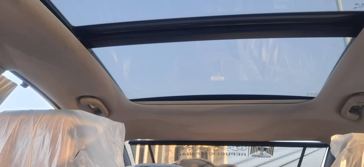 ازيرا مديل 2014 لون ابيض سعر 155 
محرك 6سلندر  حساسات أمامي وخلفيه  تبريد قطعتين  
هاندابريك كهرباء  نظام Auot hold   مانع انزلاق 
كراسي الأمامي كهرباء كامره خلفيه 
برده خلفيه كهرباء  برده جانيبه 
تشغيل بصمه  
بانوراما 
بصمة ابواب 
لايت كهرباء  
بانوراما   زراك لايت 
[ تبديل قبق الصندوق  فقط بدون حادث  رقم الاستفسلار ***********
