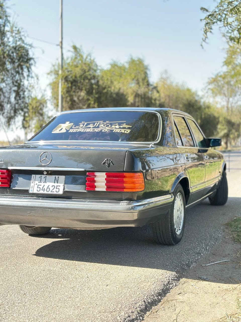 سلام عليكم
اللهم صلي على محمد وال محمد 
 مارسدس جامبو باب قصير موديل89
مكينه كير ابلاد بالصندوگ تشگ الگاع شگ😧
  تبريد ثلج🥶
سنتر لوك🏅
اريل كهرباء 
 حداديه قبل سبوع نفظته يعني حلقومه 
 رقم بغداد انكليزي باسمي  سنويه ل28 
سياره متذب عليه ربع جاهزه 🥊
 الشراي يتصل*********** او واتساب
