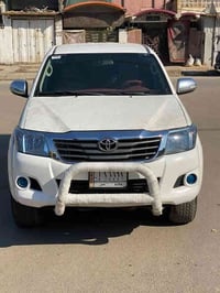 فورويل 2013  للبيع موجود بالصور حادثهة  السعر 180 مستعجل ع البيع  مكان...