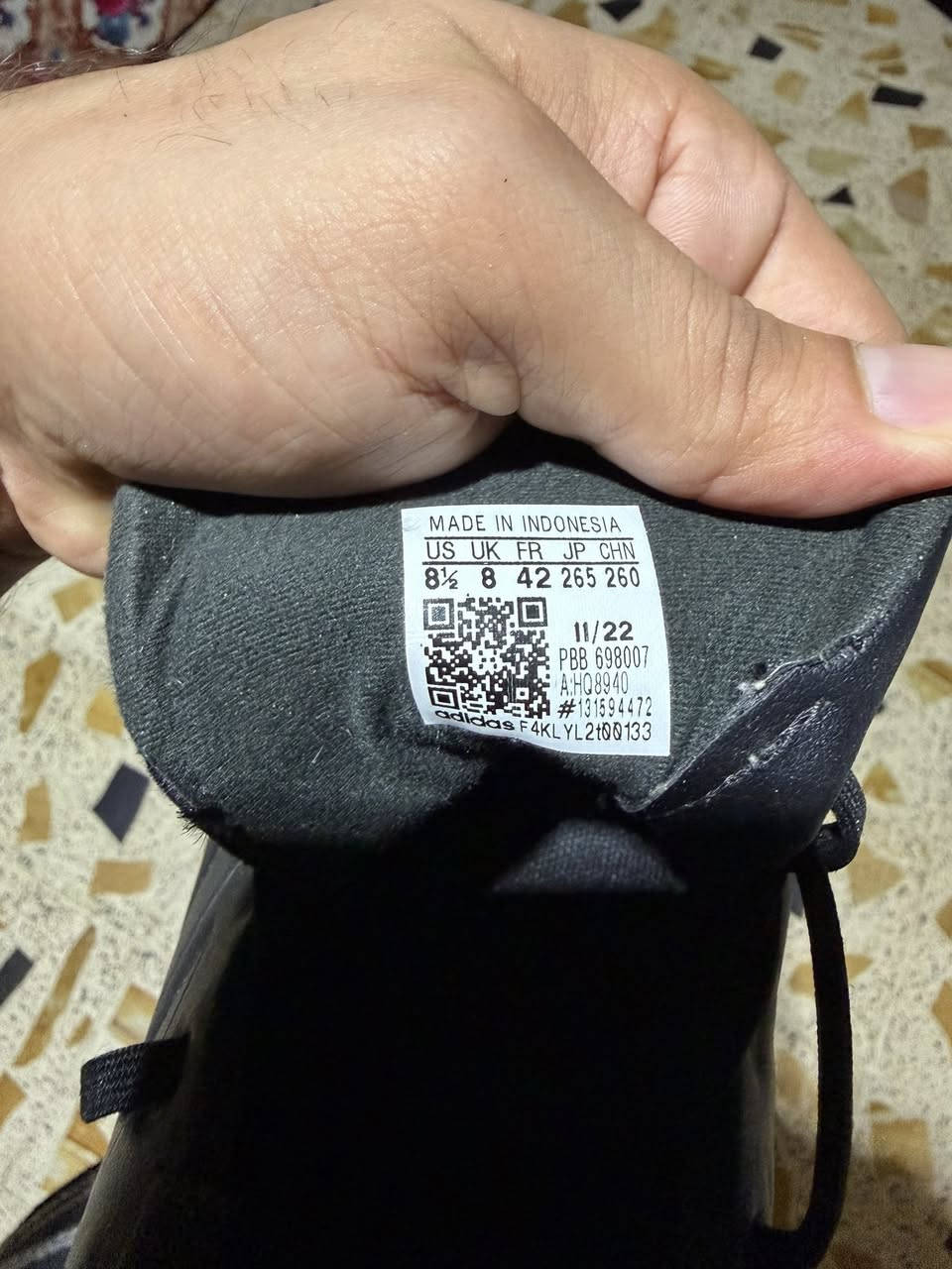حذاء اديداس اصلي مشتري من بلجيكا قياس 42 صناعه اندنوسي خفيف مرتب كلش  
باركود يحولك الصفحه اديداس او ينطيك صوره للحذاء الصور موضحه كدامكم سعره 50 سبب البيع صغير للاسف توصيل موجود


**إذا كنت صاحب هذا الإعلان وتريد حذفه لأي سبب، رجاءا أرسل رسالة إلى الدعم الفني**
