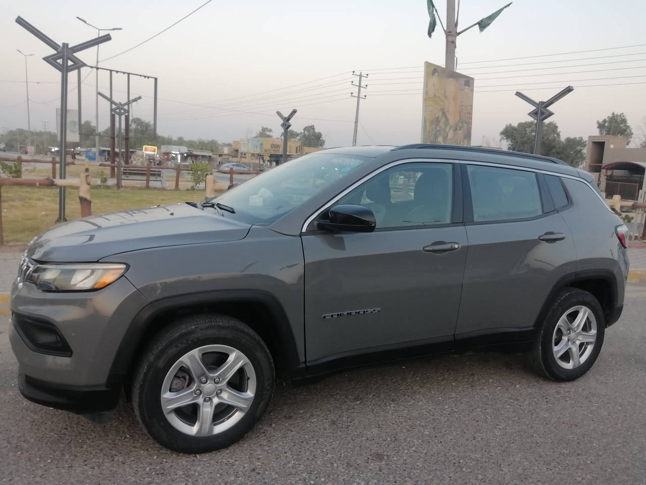 للبيع  2023 Jeep Compass, Latitude

ماشية 14 الاف  

الضرر // كما موضح في الصور مامبدل بيه اي قطعه كلهن مراجعات بارد 

المواصفات

اللون  سمنتي 

محرك 2.0 توربو بقوة (200 حصان)

دفع رباعي  AWD

4 وضعيات قيادة

مساعدة على النزول من المنحدرات

اوتو ستارت

تبريد  قطعتين

بصمة دخول ذكي

هند بريك دكمة

لايت عالي ناصي لد ابيض

شاشة لمس

كامرة خلفية دوار

حساسات خلفية

كشنات جلد 

فول تحكمات استيرن

رادار امامي

رادار جانبي نقط عمياء

المحافظة على المسار

اشاير بلمري

السيارة جاهزة ومابيها نقص.  
السعر : 155وبيه مجال

الرقم :078‪73537649


**إذا كنت صاحب هذا الإعلان وتريد حذفه لأي سبب، رجاءا أرسل رسالة إلى الدعم الفني**