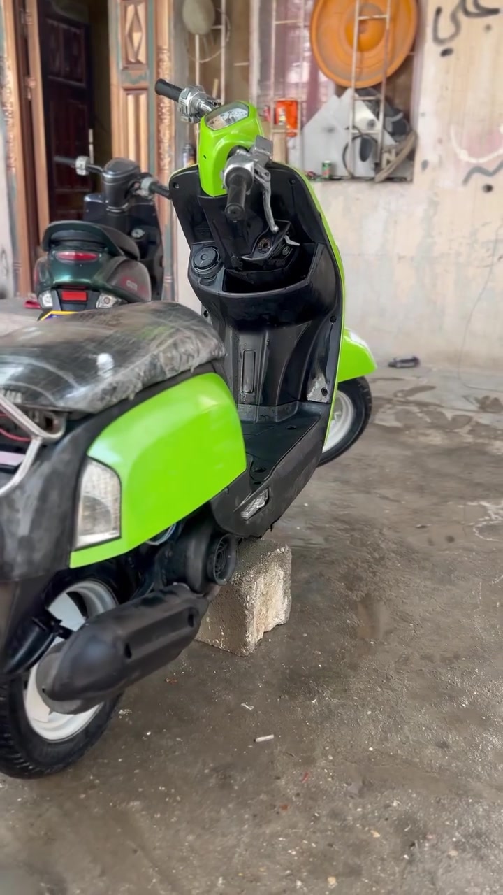 السلام عليكم بوليس للبيع دراجه حلوه ونضيفه سلف هندر كهربيات كله شغاله دراج بيه نضح بل مكينه مكانه الدراج خور الزبير  السعر ٤٠٠ وبيه مجال ***********
