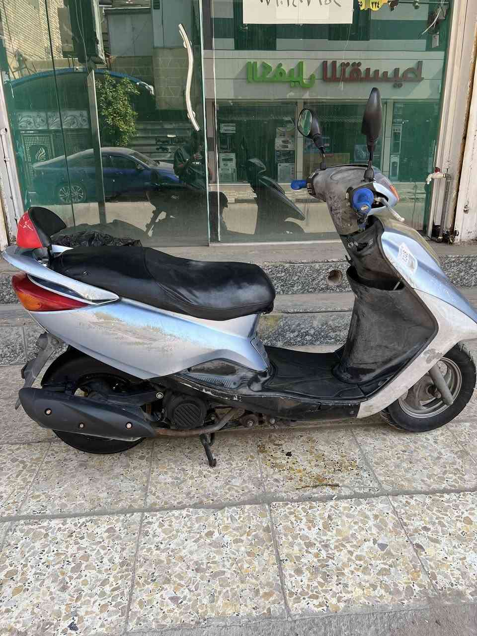 السلام عليكم دراجه بريز مفوله مال جنايه بلادين من كلشي وكلهه ختم واحد من فوك ليجوه حته الجنطه بيهه ختم وشباج المكينه وغيرها كلشي كدام عينك موضح وبيهه تجوه بلاد من الرمبه ومري الاصليات ملاتهه عارضهه ب ٦٥٠وبيهه مجال التواصل واتساب او اتصال ***********
