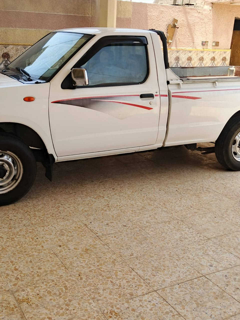 سيارة البيع مكفوله *********** سنويه بسمي تاريخ انتهاء 2027
