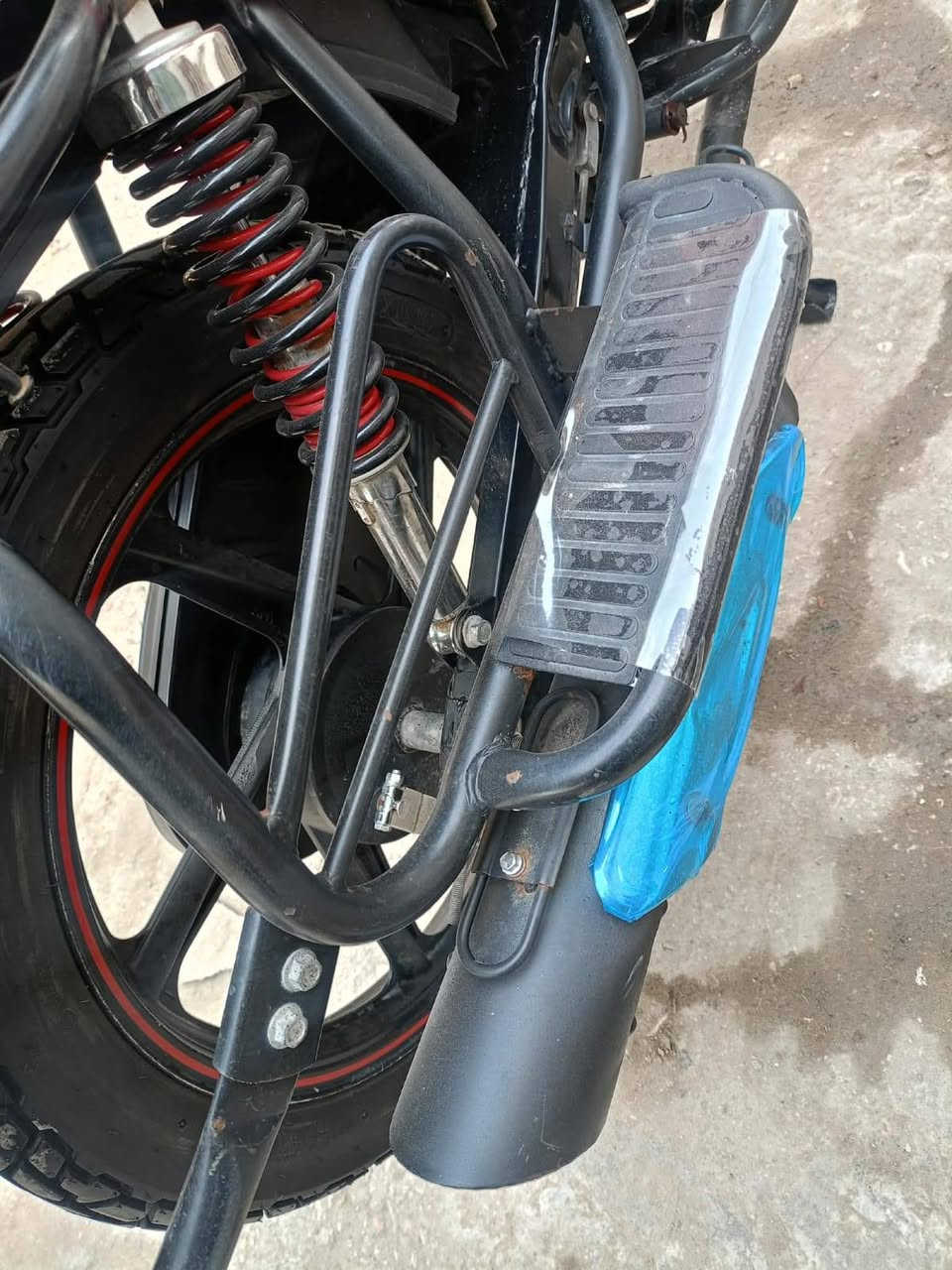 دايون مديل 2022 مكينه 200 دراجه  كامله من كلشي من كهربائيات من محرك بجيس مكفوله من كلشي اي نقص مابيهه فول اوراق اصوليه بسمي سعر مليون 450 وبيها مجال كربلاء السواده ***********
