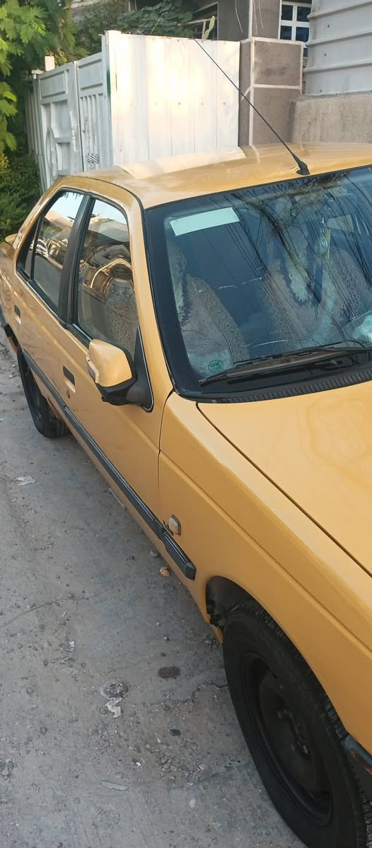 السلام عليكم 
للبيع او المراوس بسيارة اوتوماتيك بيجو اكد 2016السيارة نضيفه بيهة قطعتين تبديل الجاملغ الامامي الايمن والباب الاماميه اليمنة بدون دواخل مصفره هيئه ماشيه 162 السياره تخم تاير صدر جديد تبريد جديد السيارة بيهة صرف قليل والمحرك عله وضعيه الشركه فقط كازكيت مبدل السعر 47 وبيهة مجال للطيبين المكان بغداد الاستفسار رقم*********** بغداد, العراق
