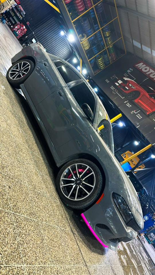 السلام عليكم ورحمة الله وبركاته جارجر مديل 2023 RT محرك 5.700 ماشيه  44 الف حادثها فقط بنيد ومعدل نفسه مكفوله من الفتح والتبديل سياره جديده بحاله وكاله حته الدعاميه مالتها البلاديه نفسها مامفتوحه السعر 270   رقم بغداد دولي ***********الاستفسار
