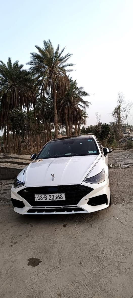 السلام عليكم سوناتا موديل 23 ان لاين اعلى مواصفات محرك 2500 توين تيربوطياره السياره بعدها جديده وبالعافيه اللي ياخذها سونارها كدامكم هذا المكان الحله فقط على رقم التليفون متواجد ***********
