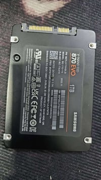 SSD ١تيرا • NVMe ٥١٢ • استخدام قليل