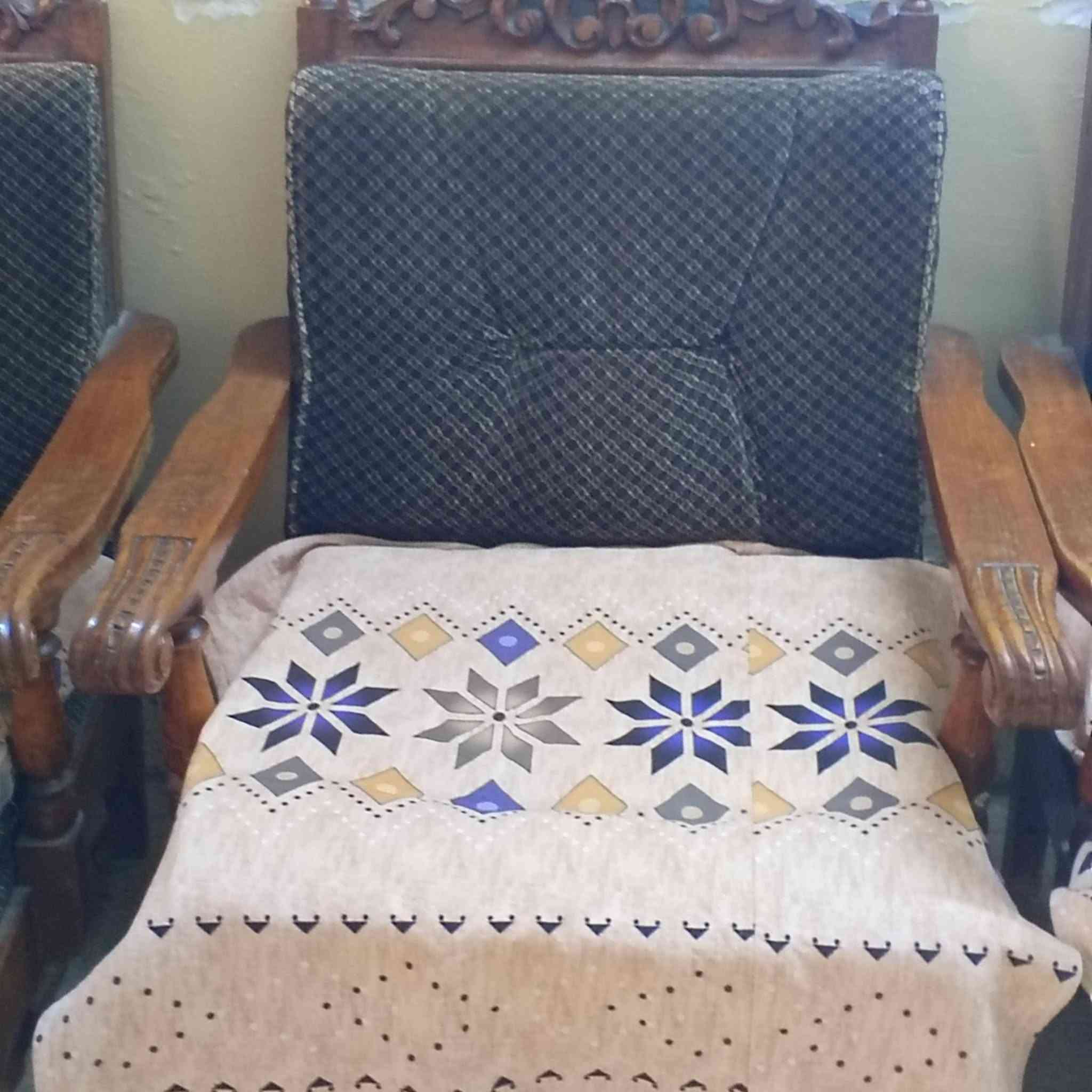 البيع ديوان موديل قديم ابو نقشه خشب عراقي اذنين اكبار اربعه اصغار السعر 150 او بي مجال


**إذا كنت صاحب هذا الإعلان وتريد حذفه لأي سبب، رجاءا أرسل رسالة إلى الدعم الفني**