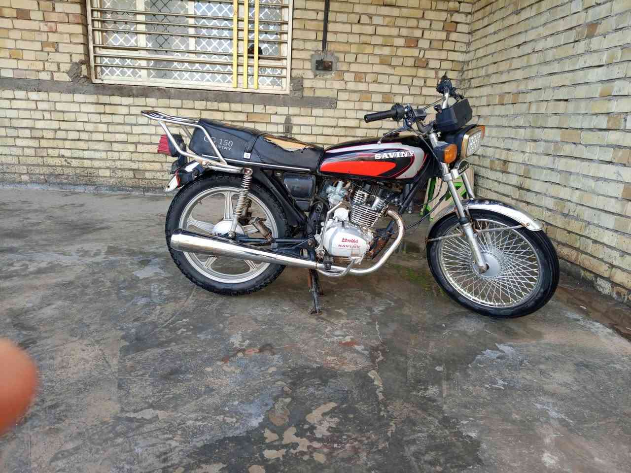 السلام عليكم البيع سفان مديل 20 دراجه محرك ما مفتوح برغي بيه اوراق صولي وكامله مكمله نكره سلف الشراي يجي خاص مكاني كربلاء طوريج سياحي سعر 400 وبيه مجال الشراي ***********
