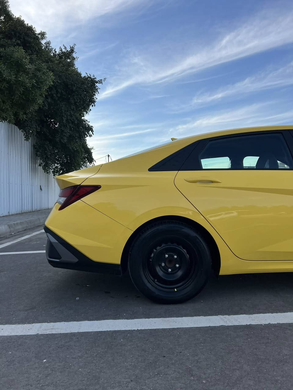 السلام عليكم
هونداي النترا 2024

رقم بغداد تكسي 

تحويل مباشر

بانزين + غاز 

وارد امريكي

حادثه جاملغ خلفي بسيط 

بدون دواخل بدون حوض بدون ايرباك 

ماشيه : 29 ميل

سيارة نظيفة جداً بوضع شركة 

كفاله حتى من شخط 

 المواصفات

محرك ٢٠٠٠ دوش

رادار أمامي 

رادار خلفي 

رادار جانبي 

اضوية زنون بلادي + لد نهاري

تحديد مسار 

مثبت سرعة 

توقف ذاتي 

مانع اصطدام 

شاشة تدعم ابل كار بليّ واندرويد 

كامره خلفية دوارة

حساس امامي 

حساس خلفي 

تحكم ستيرن جهتين

السعر: 177$ وبيه مجال بسيط

للاستفسار: ***********

مكان سيارة : بغداد حي التجار
