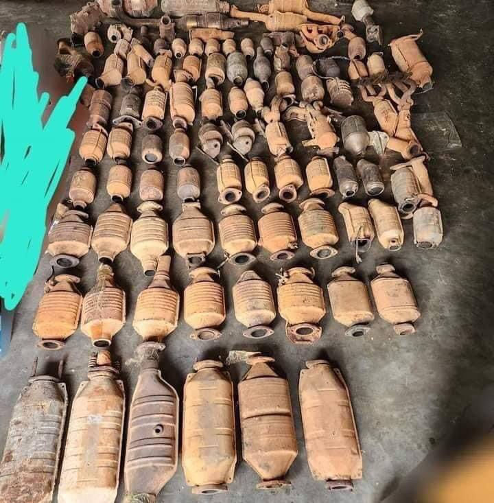 بيع وشراء جميع انواع الصالنصات والحجر البيئه لكافه انواع السيارات الوارد الامريكي والياباني الماني والصيني والايراني والفرنسي متواجدين في كل انحاء العراق الفرع الرئيسي في بغداد وبيع صالنصات ودكشنات لجميع السيارات وشراء الحجر البيئه المستخدم والغير المستخدم للتواصل معنا عبر الرقم الاتي
 واتساب ***********
واتساب ***********
بادارة حجي كاظم 
@الجميع
