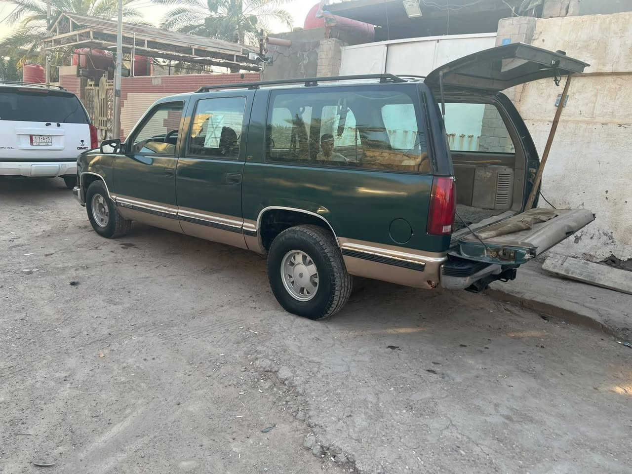 السلام عليكم بيع فقط 
بهبهان 96 سياره جاهزه فقط التبريد بي عطل رقم بغداد 
تحويل ثاني يوم مكينه كيرحداديه كله تمام ترايها كلش حلو صبغ عام 
سعر 38 مكاني بصره ابوالخصيب حمدان *********** البصرة, العراق
