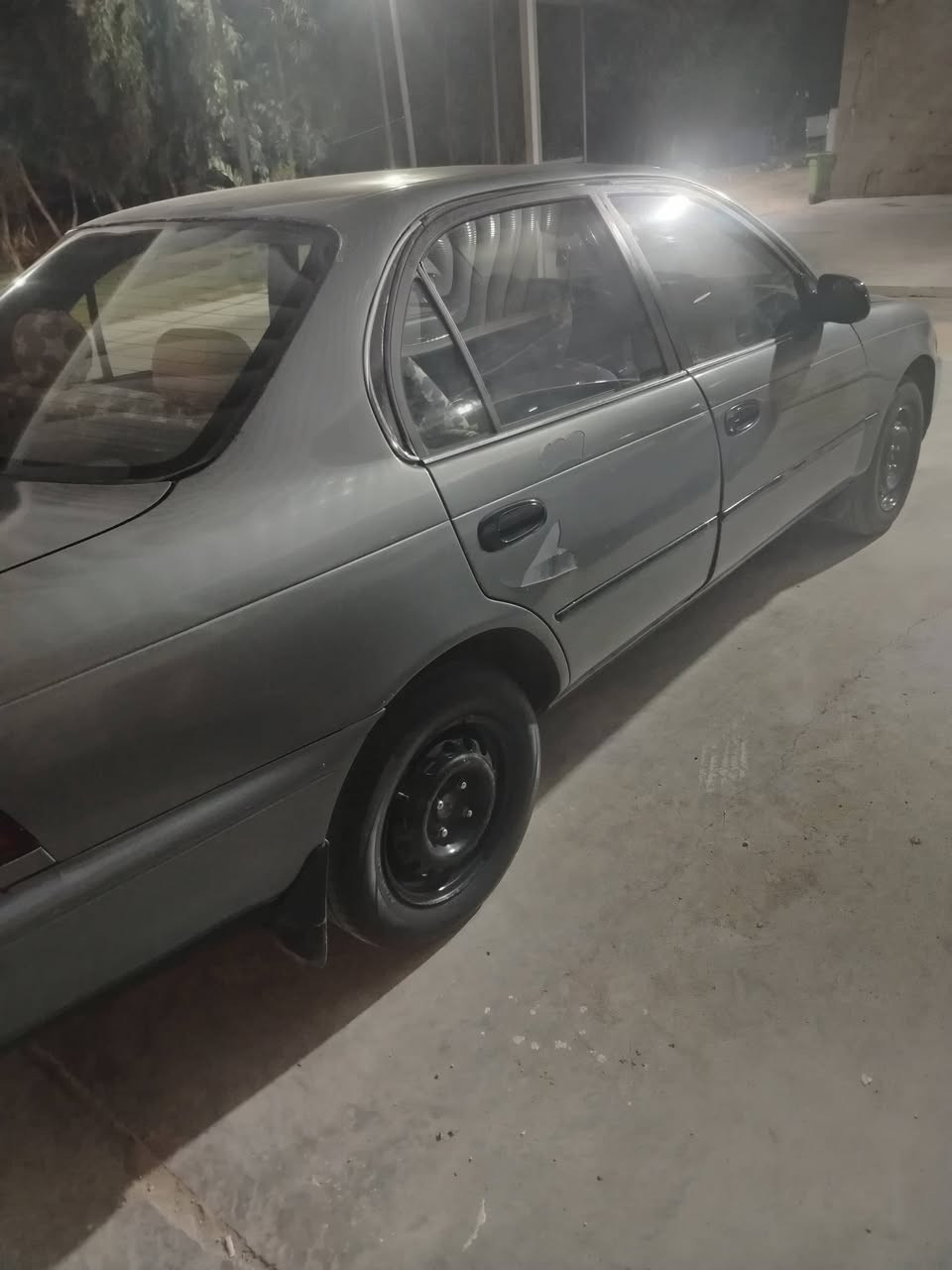 سلام عليكم كورله موديل 95 بلادي ايسر بغداد بسمي سنويه 31 ستوني مجددها مكينه 1800 جديده نقص تبريد تخم تاير باتري جديد حداديه فول مصبوغه عام شنو بيها ضربه مادري بيها تجي تفحص بيدك سعر 58 / ***********.       العنوان كربلاء قرب مستشفئ العباسي الاهلي
