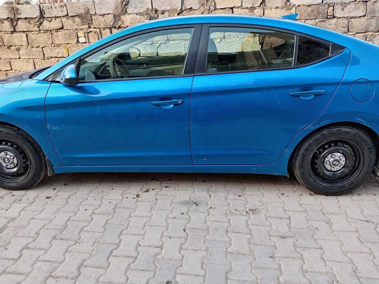 السلام عليكم الانترا ٢٠١٧ رقم بغداد  بأسمي سياره لاضربه قويه ولاشاصي بس شخط بل صفحه رقم تلفون 
***********
السعر ١٣٠ قفل
