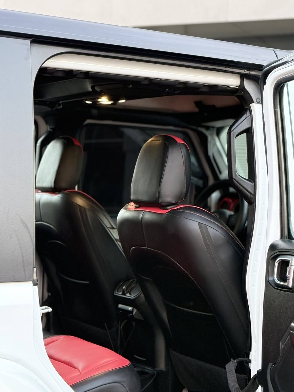 جيب رانكلر unlimited sport 2020
داخل احمر مميز
بصمة ترحيب
تشغيل عن بعد
السيارة ماشية 52 الف
تايرات جبلي
ويل مميز
السيارة بيها مكانين صبغ بباب السايق تقريبا شبر
جملغ سايق امامي مبدل بلاد بدون صبغ
دعامية امامية وخلفية كبس
سنوية جديدة شرط تحويل
رقم شاصي 1C4HJXDN3LW199450
للتواصل:
*********** اتصال فقط
*********** واتساب فقط
مكاني سليمانية
$235 مجال قليل
