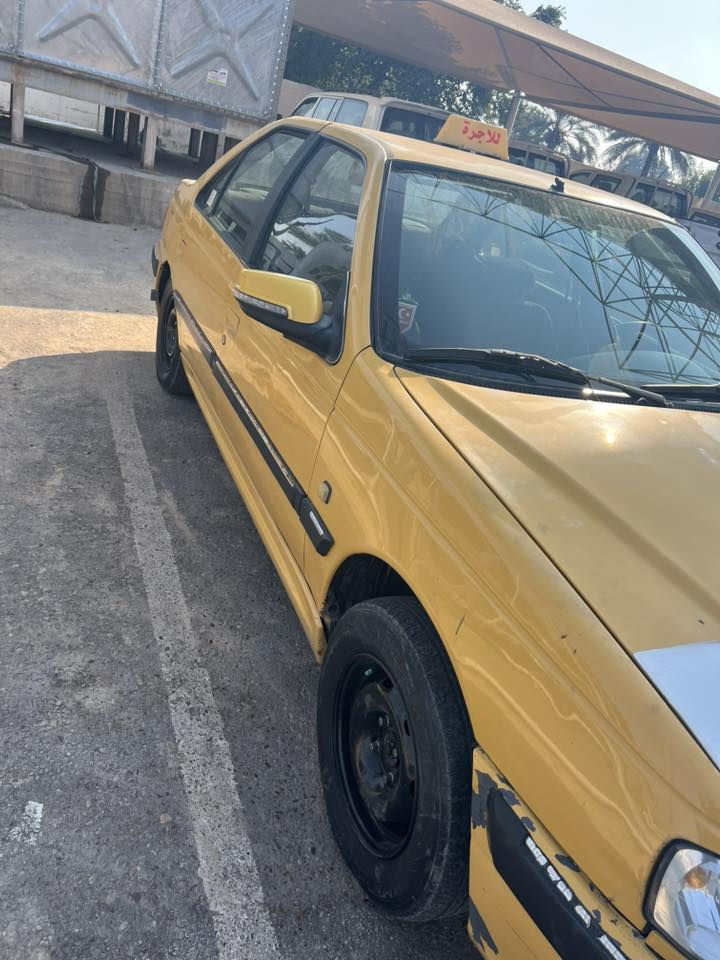 السلام عليكم 
بيجو بارص موديل 2015 
السياره بيها بس هاي الطخه مثل ما وضحة كدامك بلصوره البنيد فقط 
تبريد وتدفئة كامله 
صدرها خير من الله ومكينة مكفولة 
السعر 40 وبيها مجال ما متواجد ع الفيسبوك لان مكلف بلنشر 
الرقم ***********
